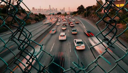 爱游戏全站app注册-“足球智者”：某某教练解读战术变革心得，足球技战术训练全书