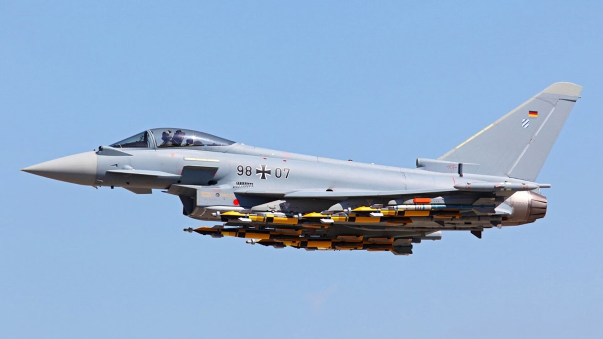 瑞士马术协会与亚洲马术协会建立合作关系，推动区域发展。，瑞士马术服装品牌