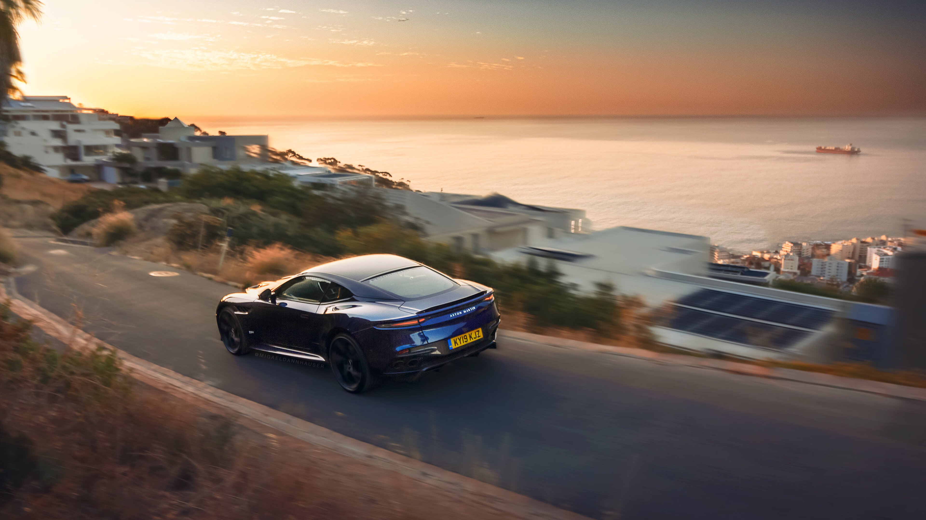 体育赛事吸引眼球，观众尽情欢乐，精彩的体育赛事的审美体验