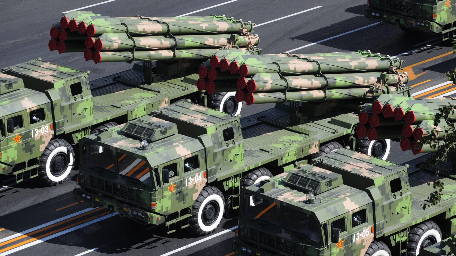 篮网加强外线封锁多次干扰对手投篮，篮网队内线补强