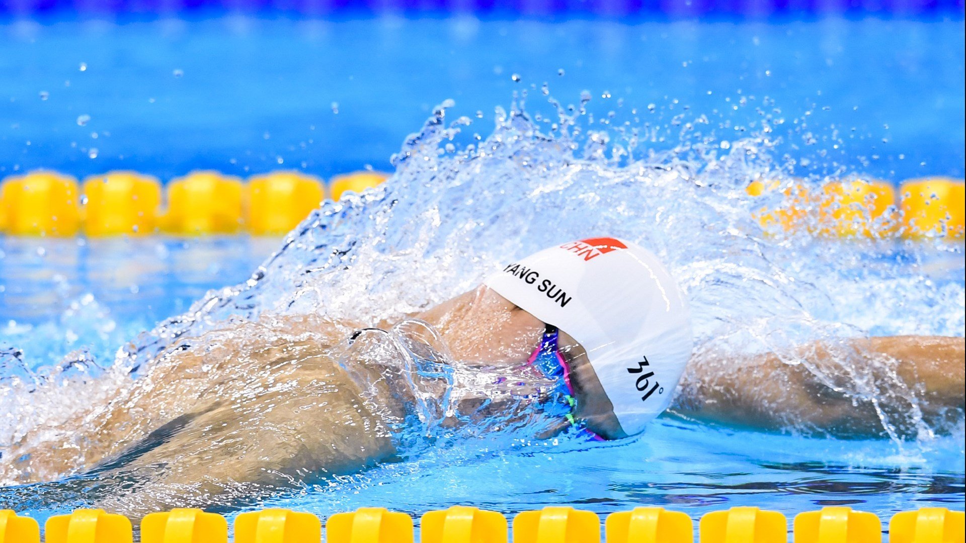 布鲁诺·卡博克洛在NBA夏季联赛中展现进攻多样性,布洛克vs卡里