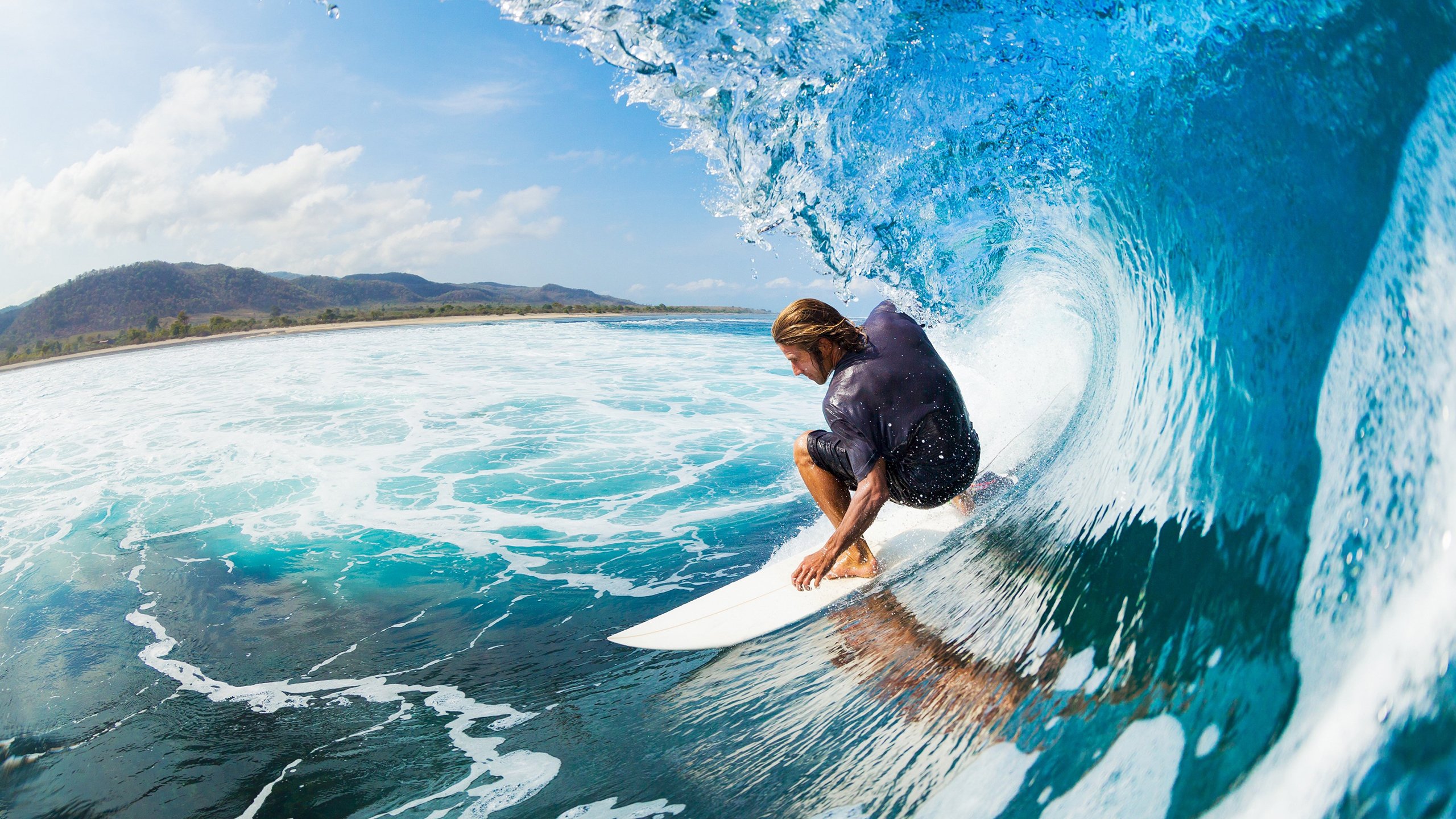 日本骑手佐藤健一在2024年国际马术障碍大奖赛中获得第二名,成绩突出。